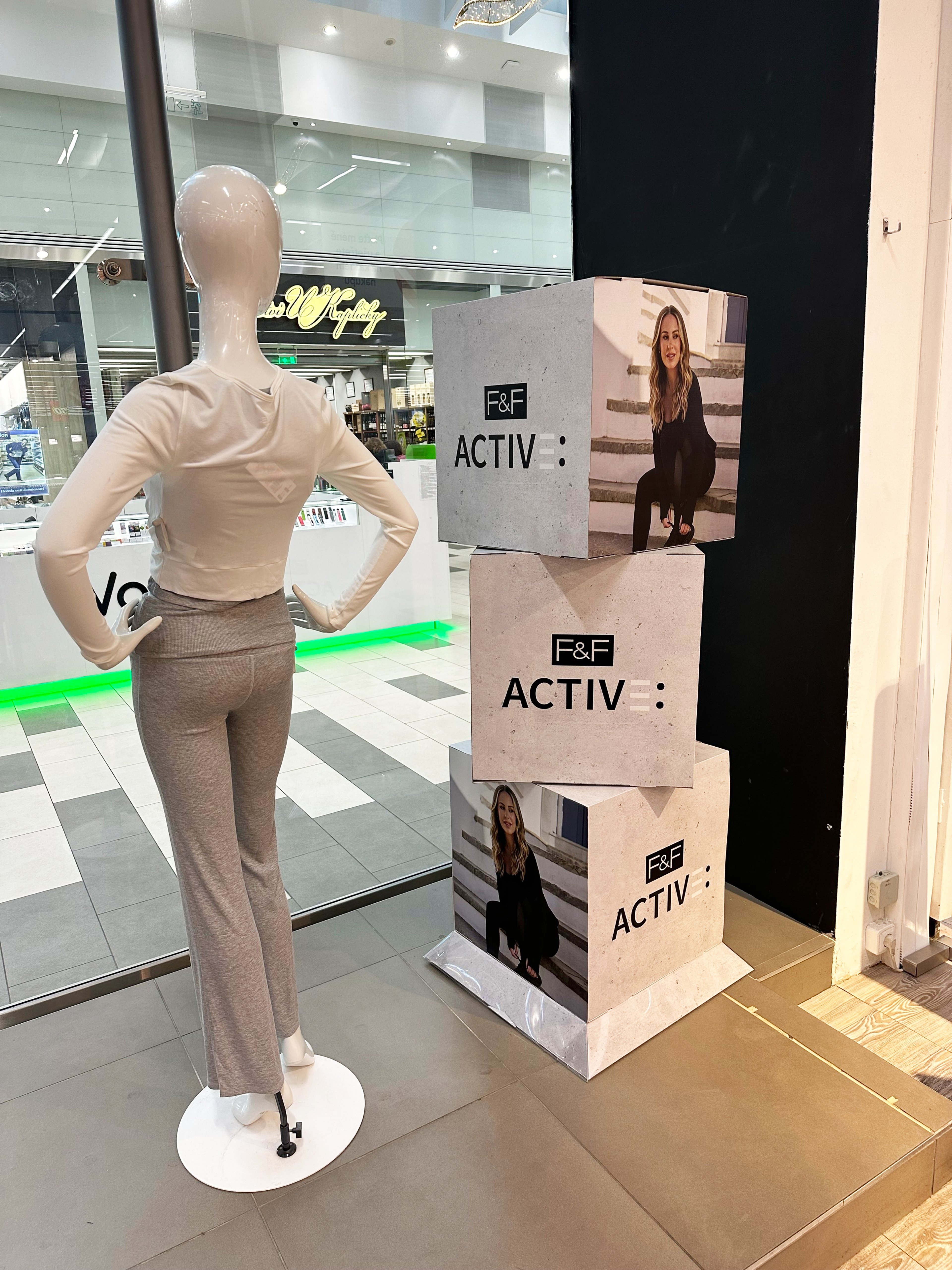 3D-Verkaufsdisplay im Einzelhandel