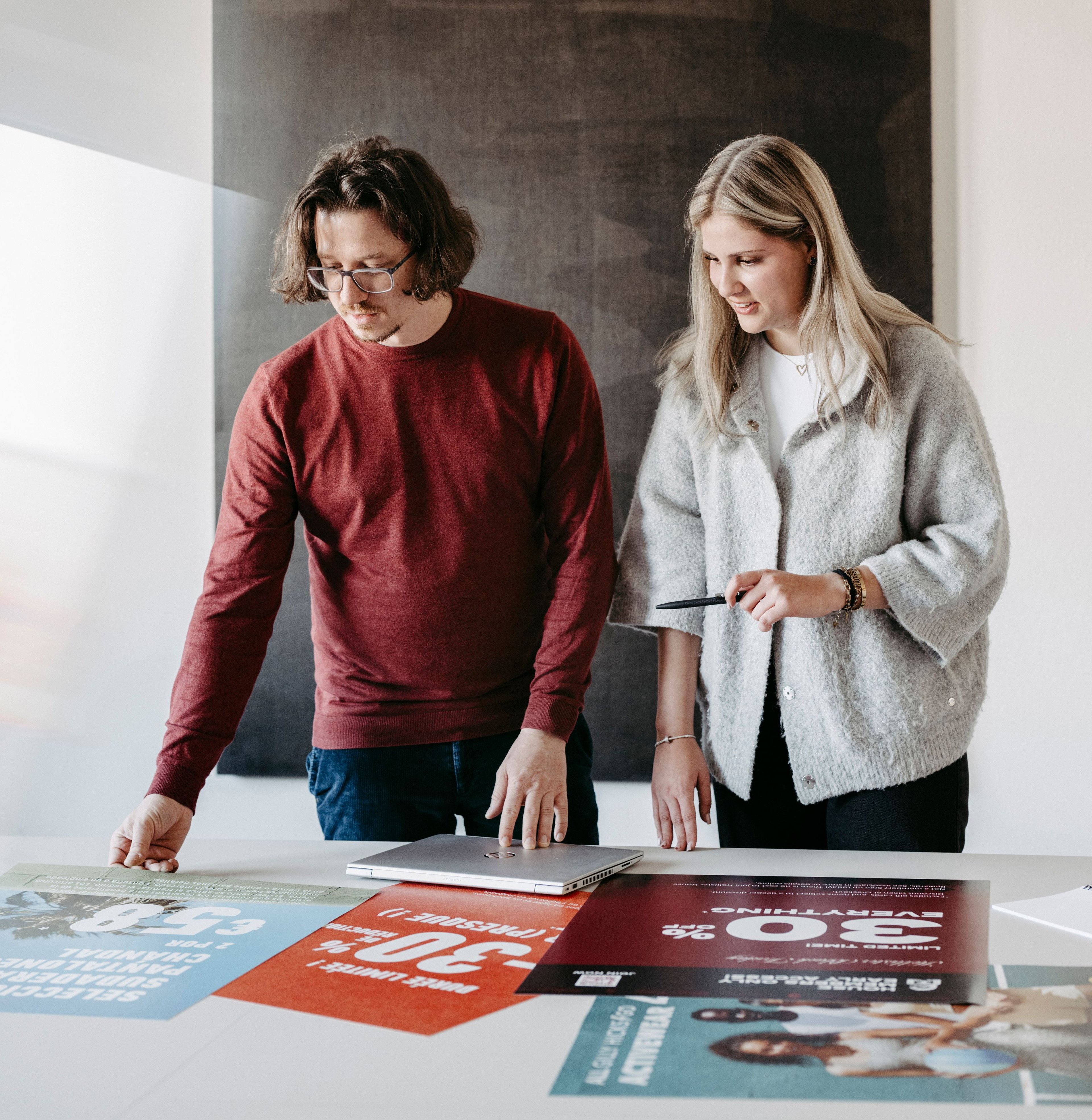 Das ARIAN-Team bespricht Designkonzepte
